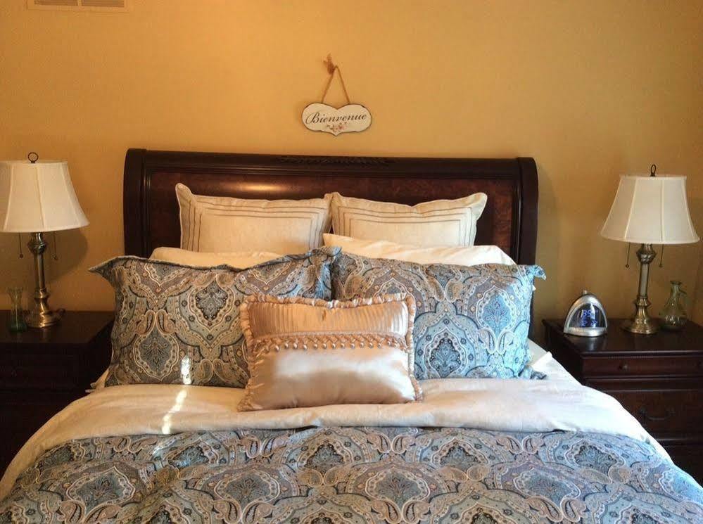 Scarlet Tunic Bed And Breakfast Niagara-on-the-Lake Extérieur photo